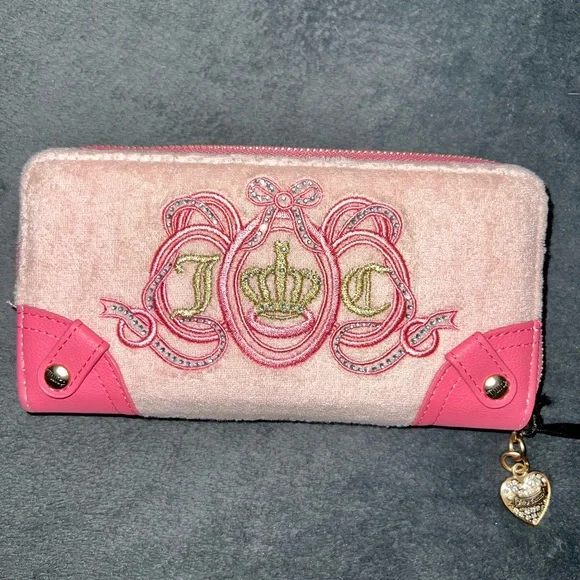 Juicy Couture Pink Lover’s Club Wallet - Picture 1 of 6